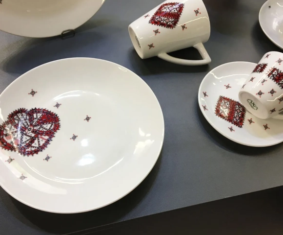 Why brand you porcelain plates?
