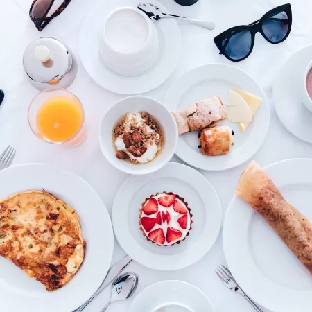 Serviciu de masa San Marino 6 persoane