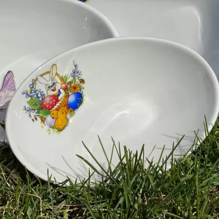 Easter set of tray and bowls with Easter bunny decoration