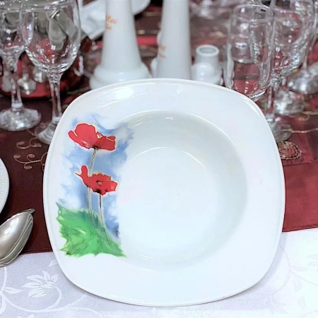 Praga square dinner set decorated with poppy and gold 6 settings