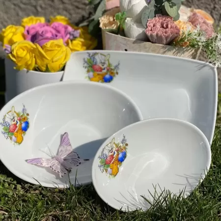 Easter set of tray and bowls with Easter bunny decoration